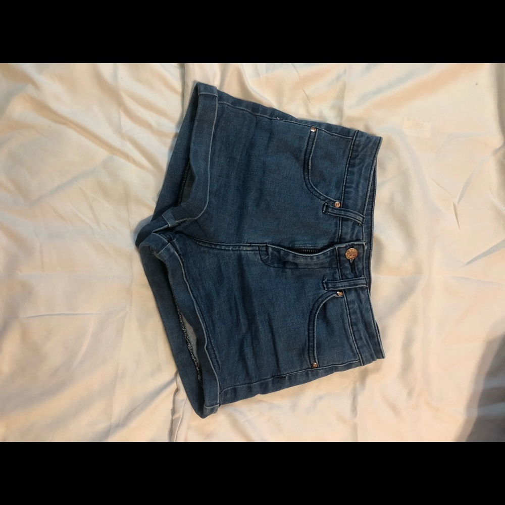 dark blue denim high waisted shorts.